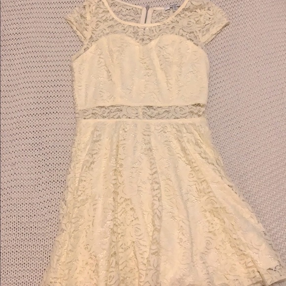 Papaya Dresses & Skirts - White Lace Dress